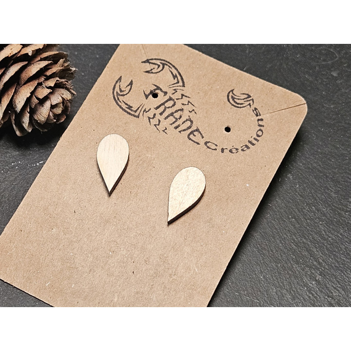 Boucles d’oreilles puces goutte en bois – minimalistes et légères