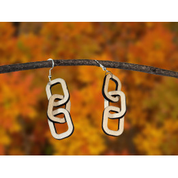 Boucles d’oreilles maillons bois – pendantes légères graphique et naturelle